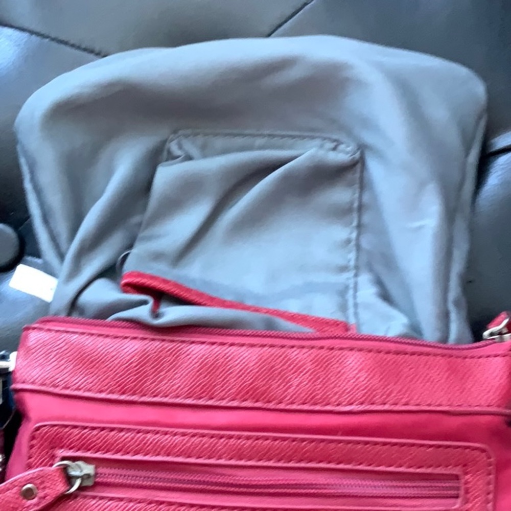 Sondra Roberts Red Crossbody - Picture 4 of 5